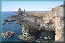Lóndrangar